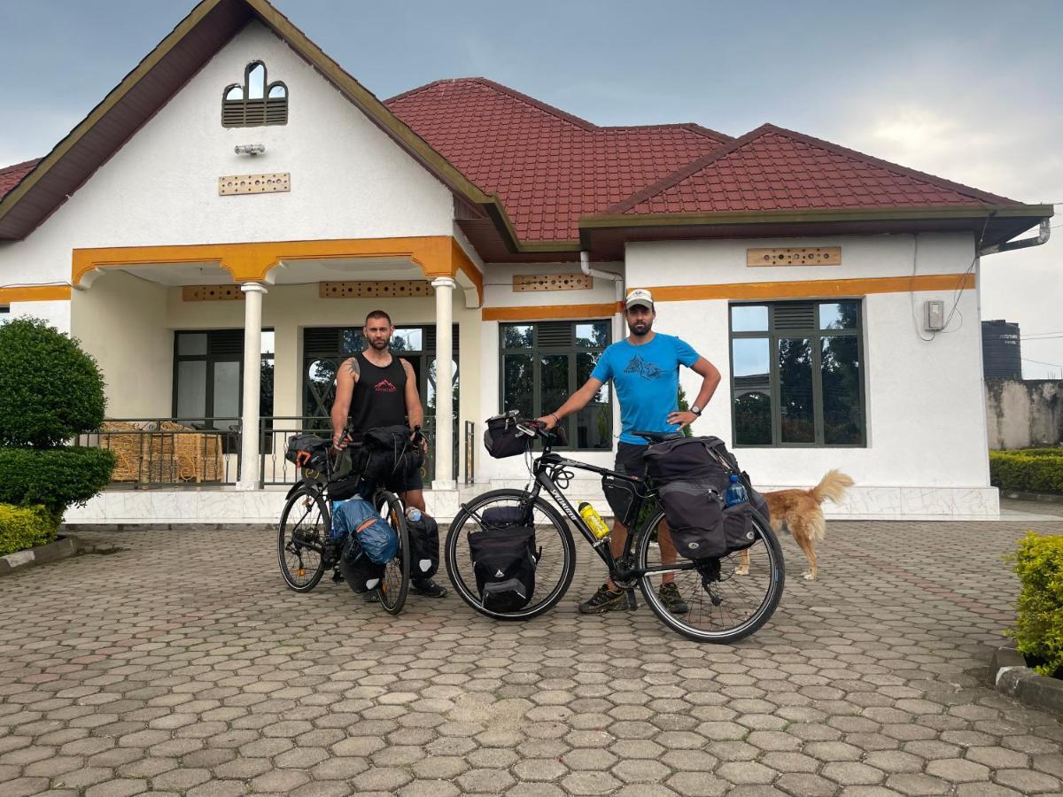 Virunga Homestays Ruhengeri ภายนอก รูปภาพ